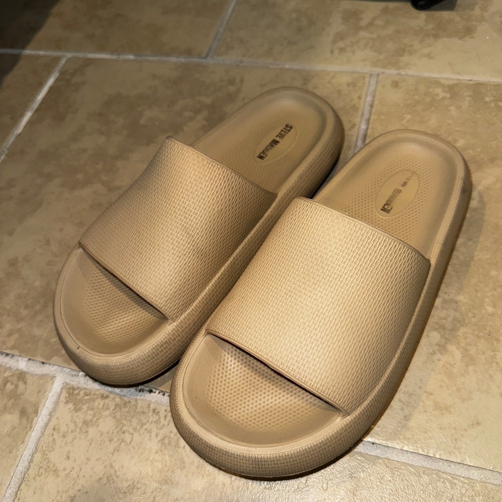 Steve madden slides